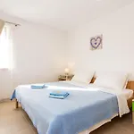 Nur 200 Meter Bis Zum بيت للعطل