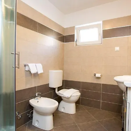 Nur 200 Meter Bis Zum Feriehus Baška
